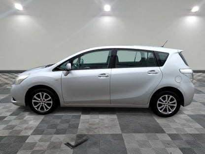 TOYOTA VERSO D4D 2011