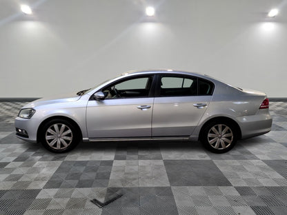 VOLKSWAGEN PASSAT 2012