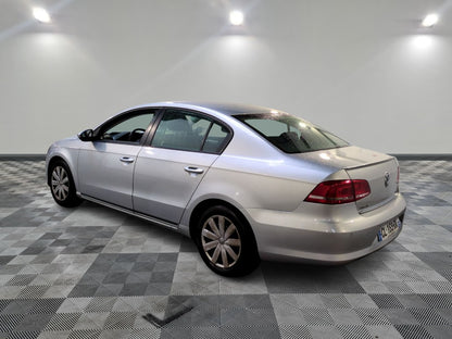 VOLKSWAGEN PASSAT 2012