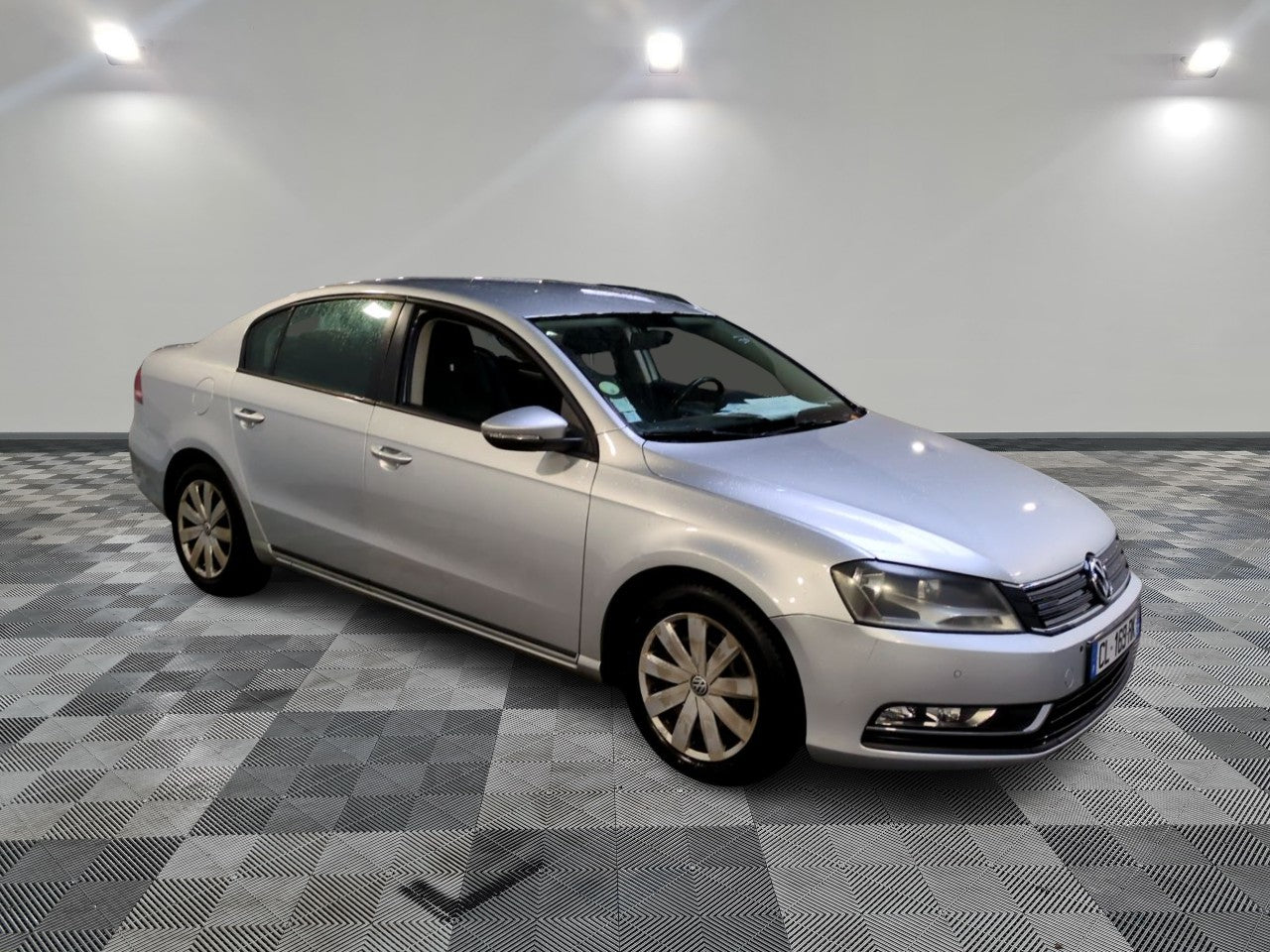 VOLKSWAGEN PASSAT 2012