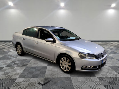 VOLKSWAGEN PASSAT 2012
