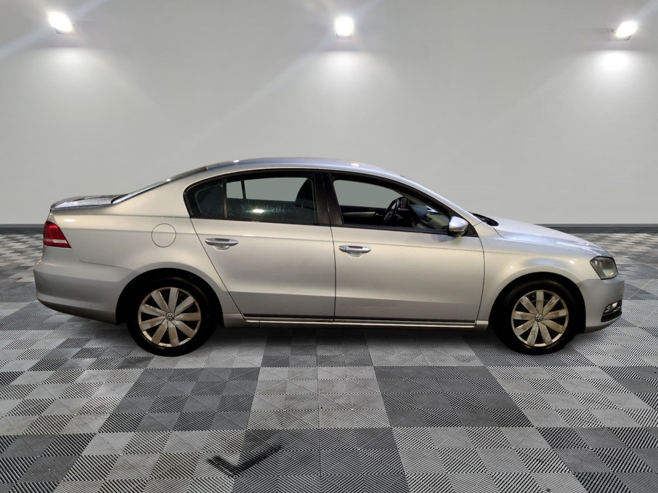 VOLKSWAGEN PASSAT 2012