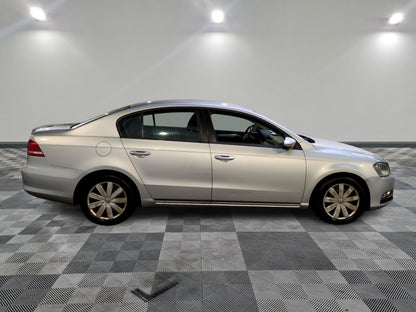 VOLKSWAGEN PASSAT 2012