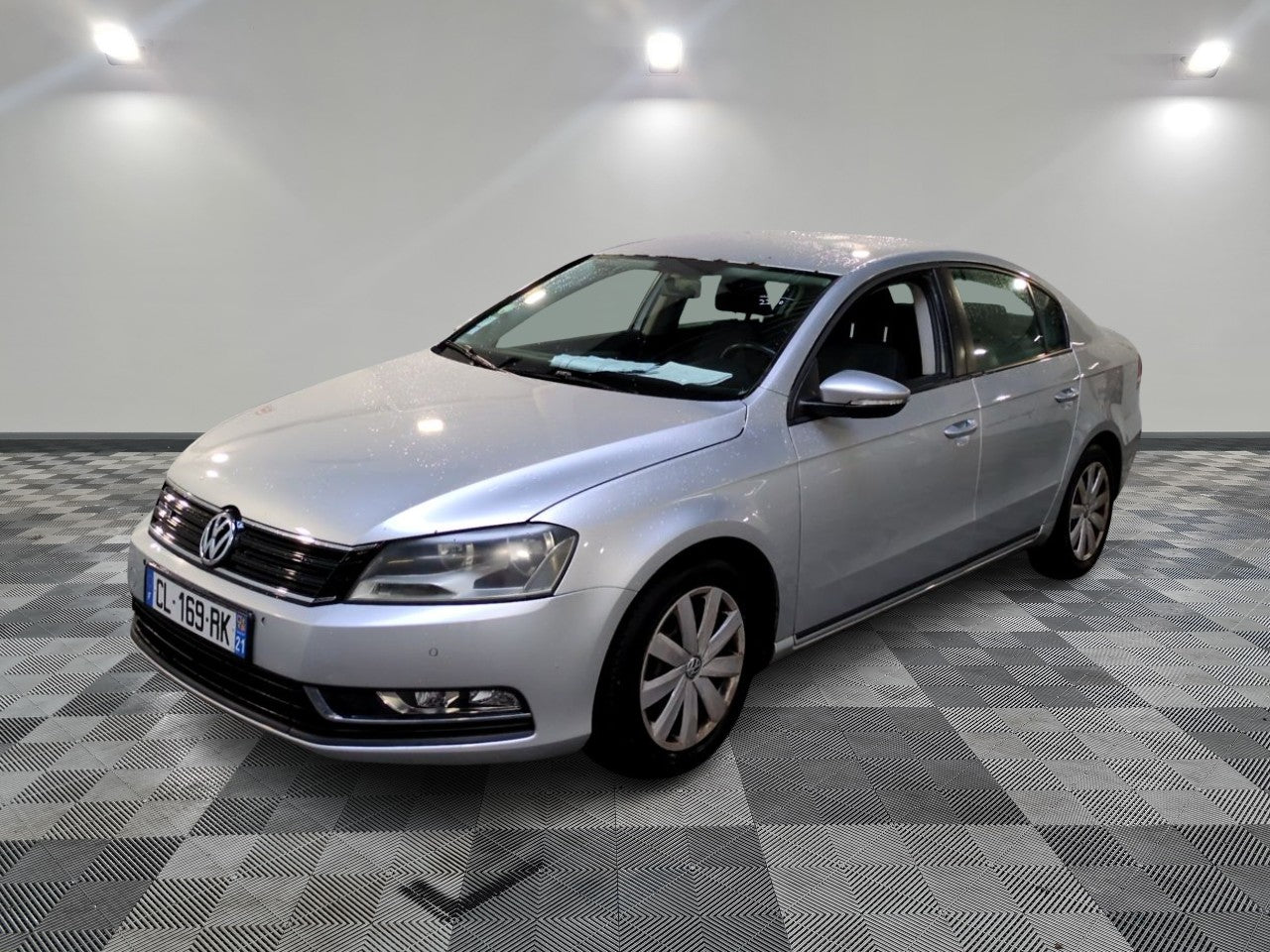 VOLKSWAGEN PASSAT 2012