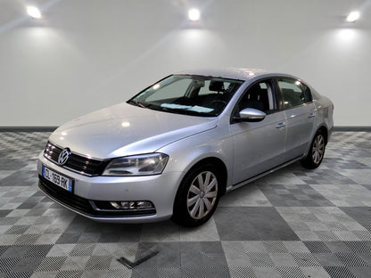 VOLKSWAGEN PASSAT 2012