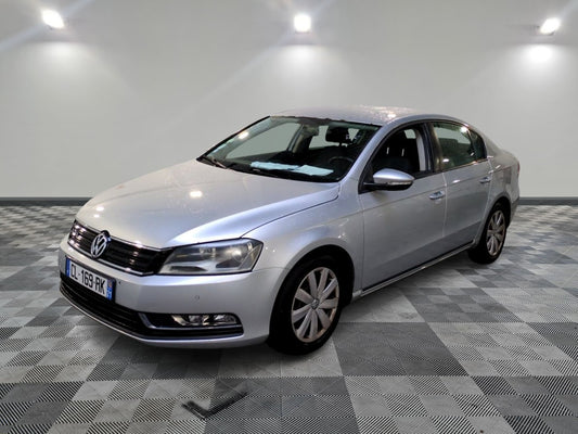VOLKSWAGEN PASSAT 2012
