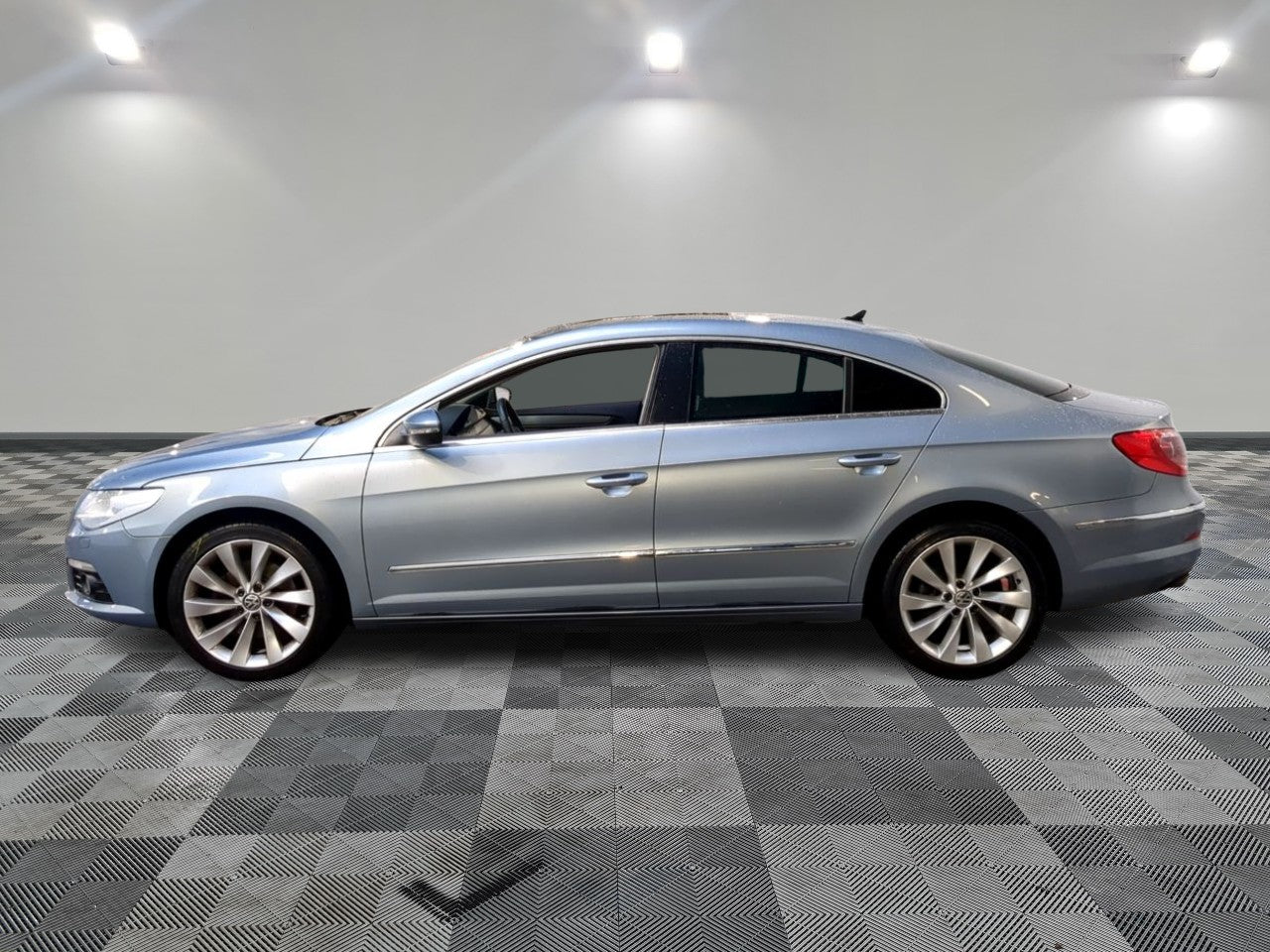 VOLKSWAGEN PASSAT CC 2011