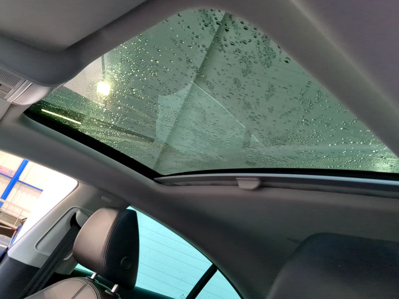 VOLKSWAGEN PASSAT CC 2011