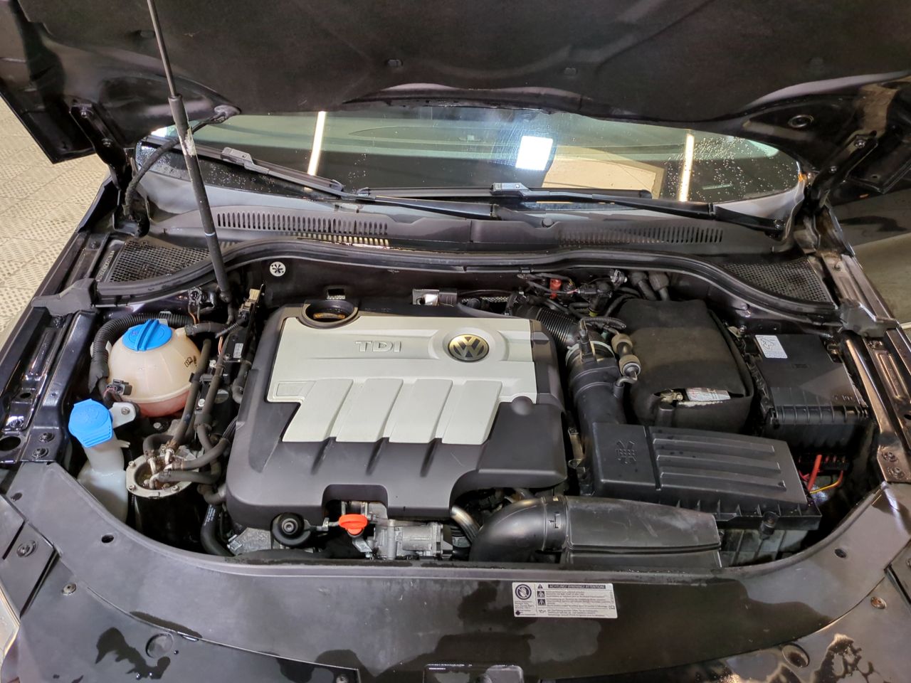 VOLKSWAGEN PASSAT CC 2010