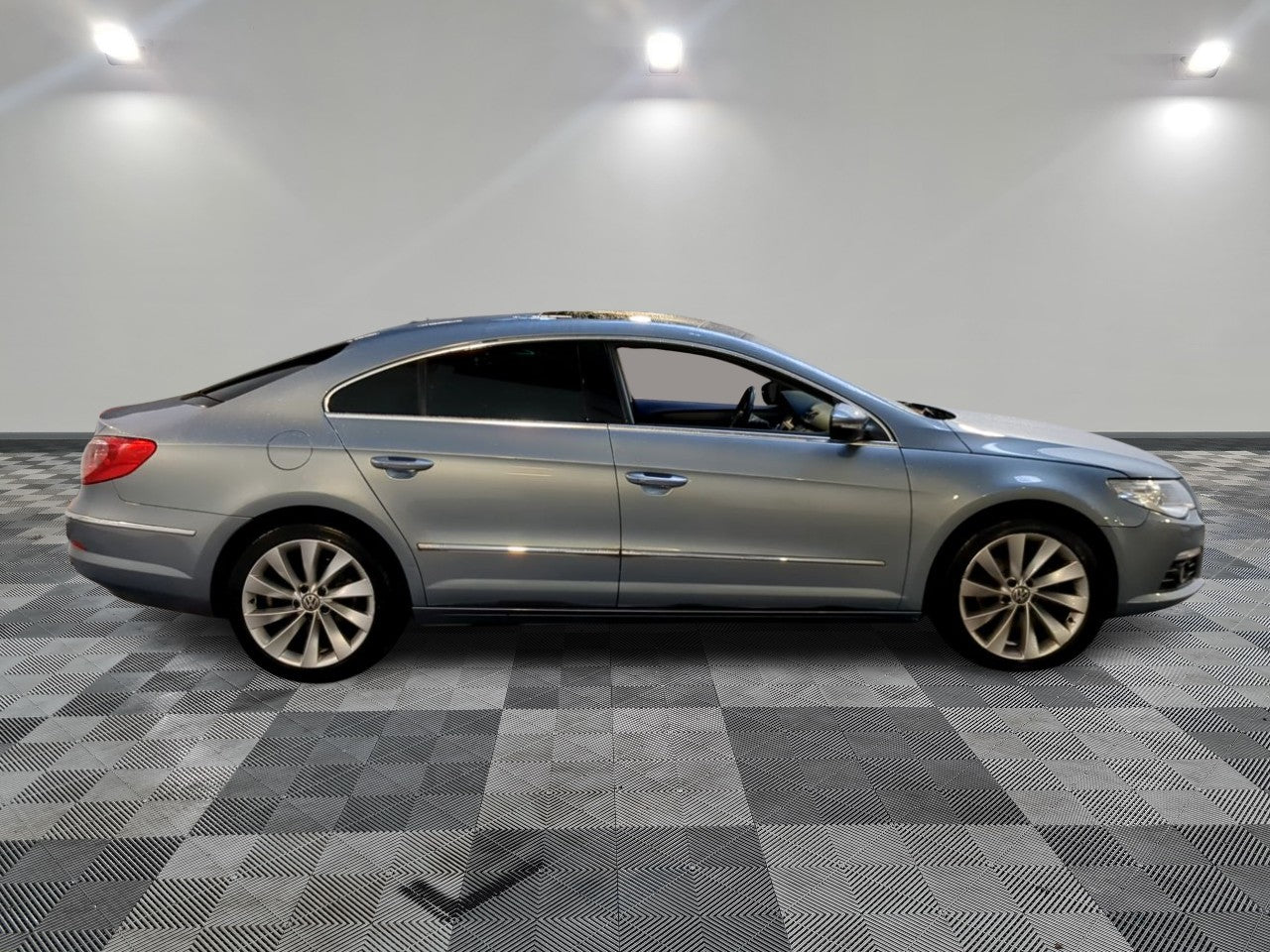 VOLKSWAGEN PASSAT CC 2011