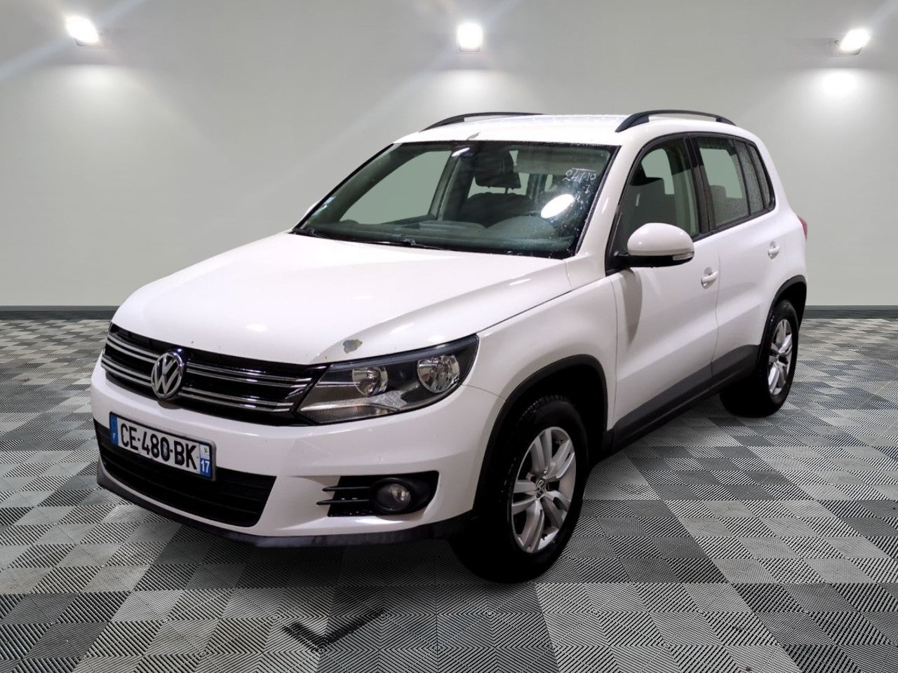 VOLKSWAGEN TIGUAN 2012