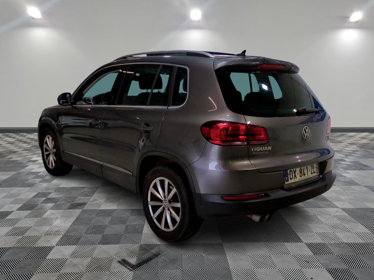 VOLKSWAGEN TIGUAN 2015