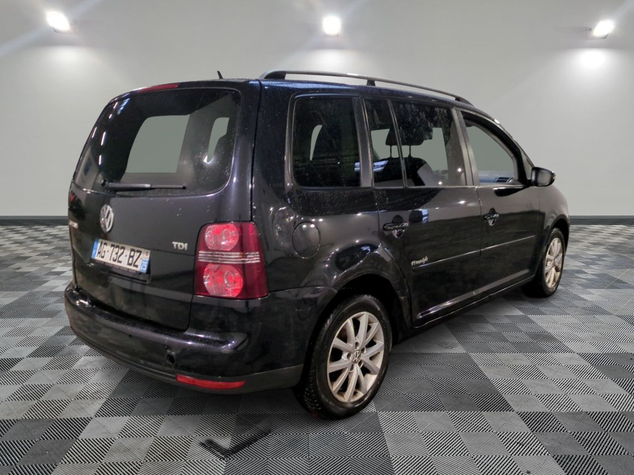 VOLKSWAGEN TOURAN 2009