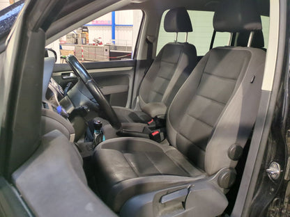 VOLKSWAGEN TOURAN 2009