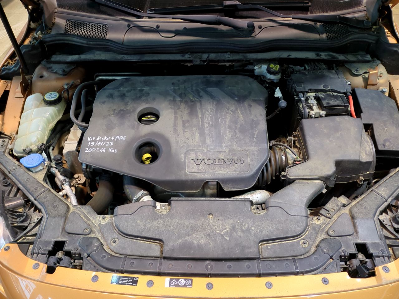 VOLVO V40 CROSS 2013