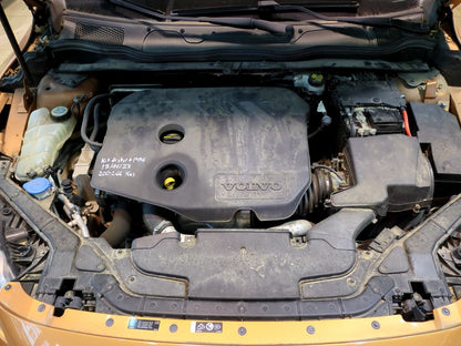 VOLVO V40 CROSS 2013