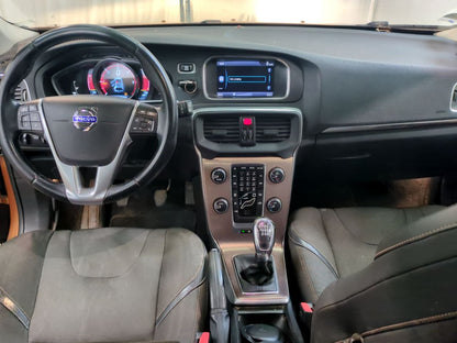 VOLVO V40 CROSS 2013