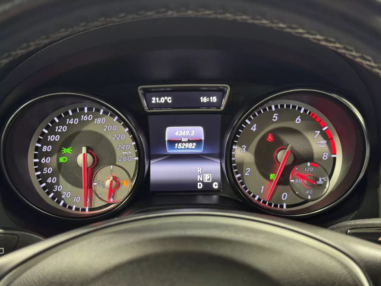 MERCEDES-BENZ GLA 2016