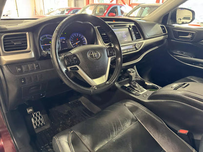 TOYOTA HIGHLANDER XLE 2019