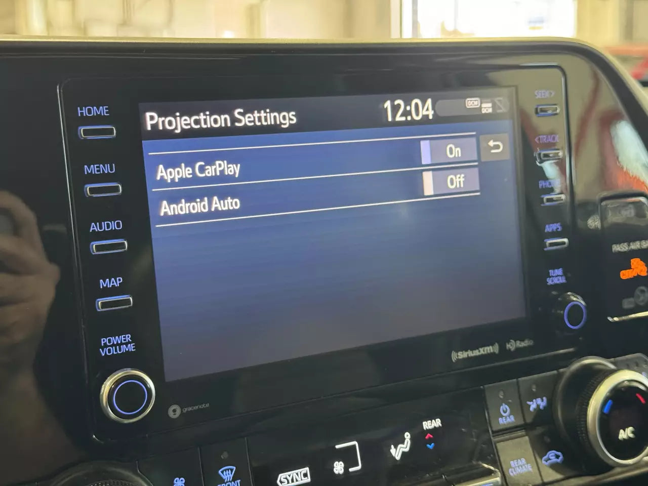 TOYOTA HIGHLANDER XLE 2021