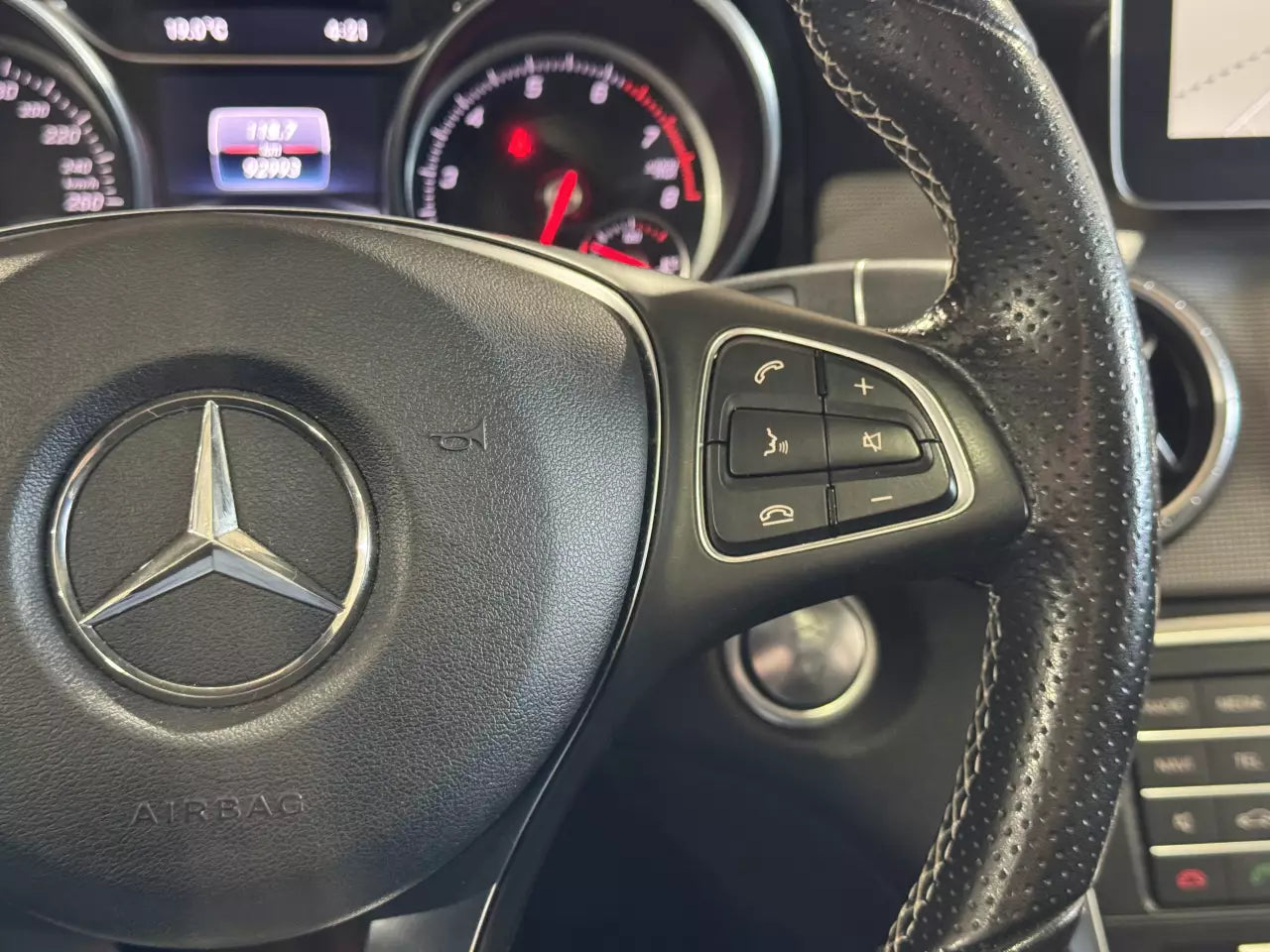 MERCEDES-BENZ CLA-CLASS 2018