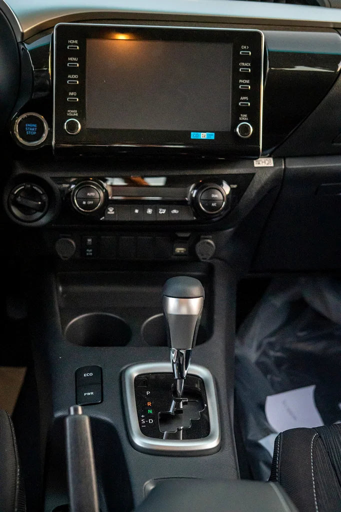 TOYOTA HILUX 2.4 2025