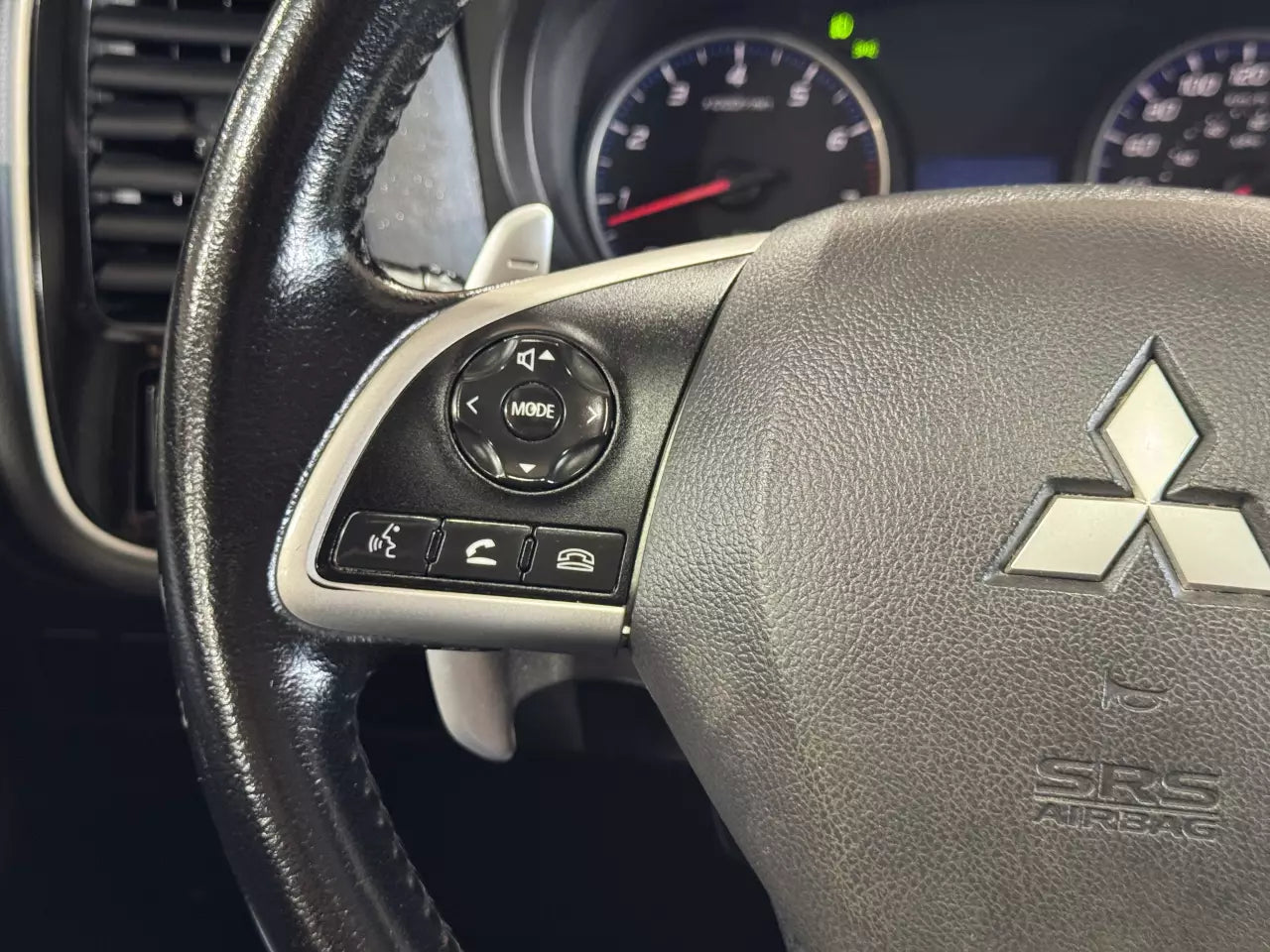 MITSUBISHI OUTLANDER 2014