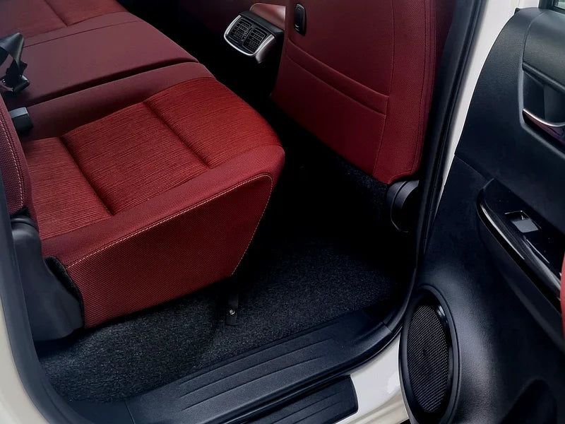 TOYOTA HILUX SR5 2025