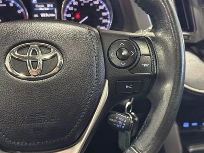 TOYOTA RAV4 XLE 2017