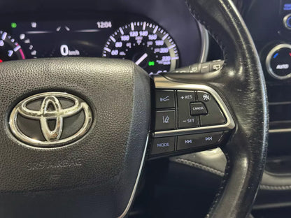 TOYOTA HIGHLANDER XLE 2021