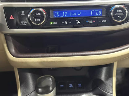 TOYOTA HIGHLANDER XLE 2015