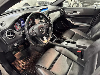 MERCEDES-BENZ GLA 2016