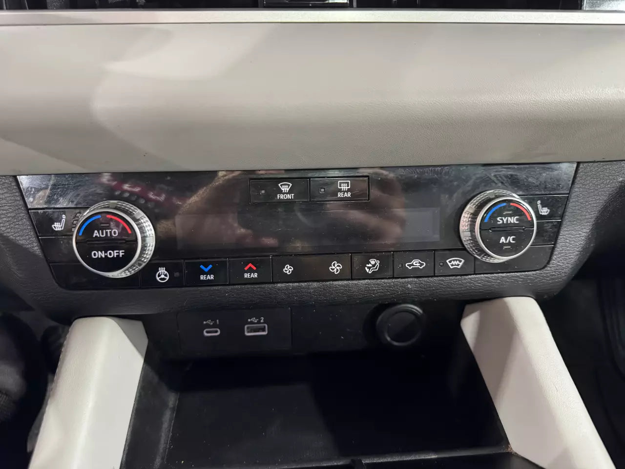 MITSUBISHI OUTLANDER 2023