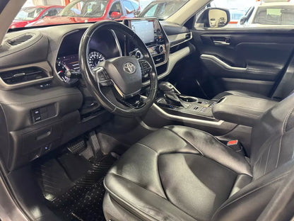 TOYOTA HIGHLANDER XLE 2021