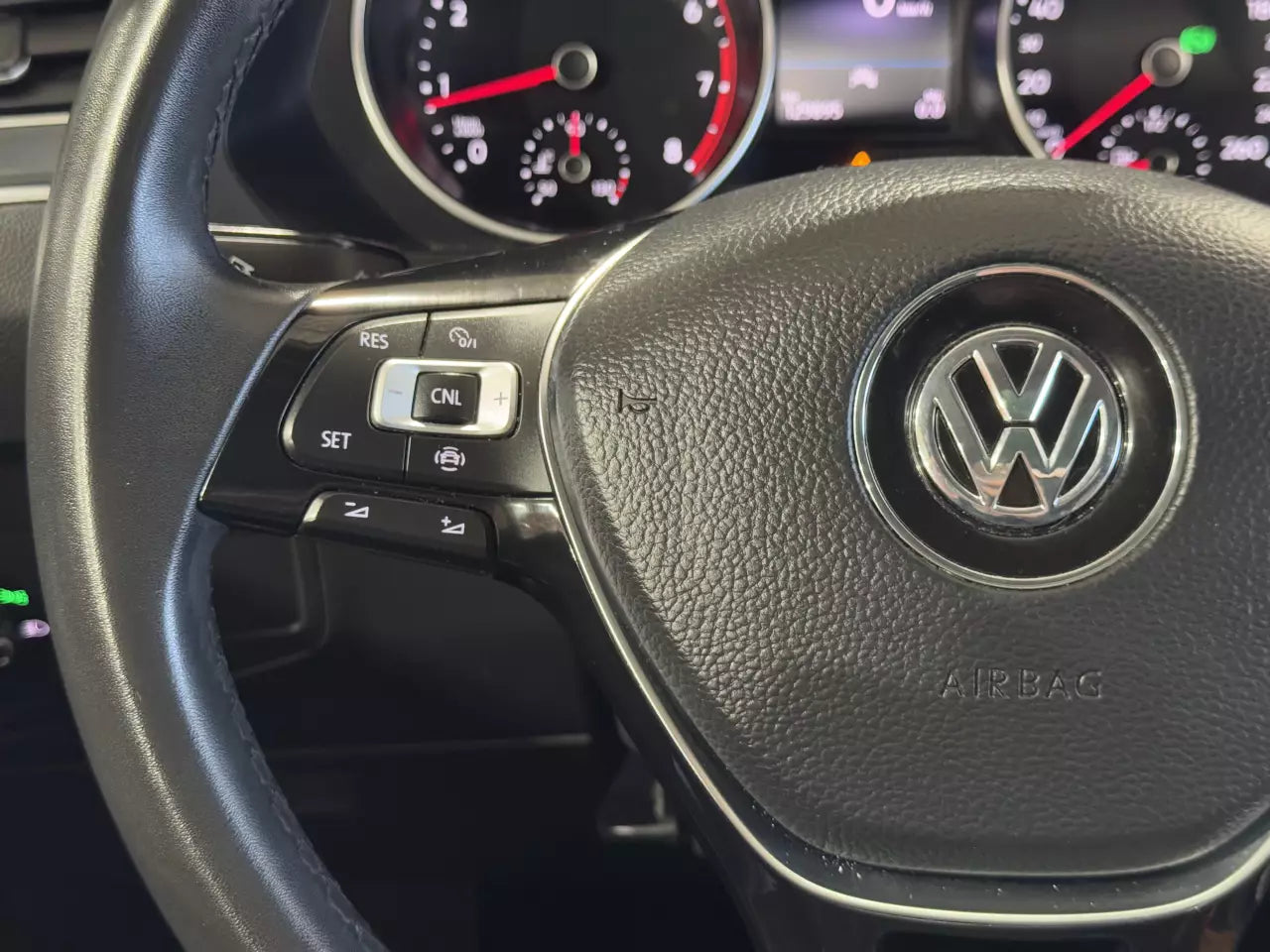 VOLKSWAGEN TIGUAN 2020